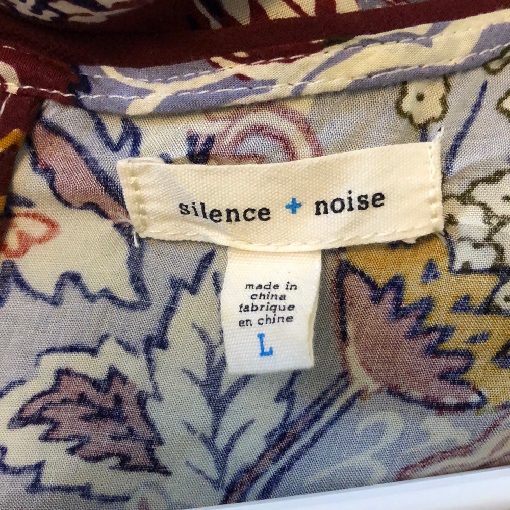 Silence + Noise UO Flowy Floral Dress - Picture 3 of 3